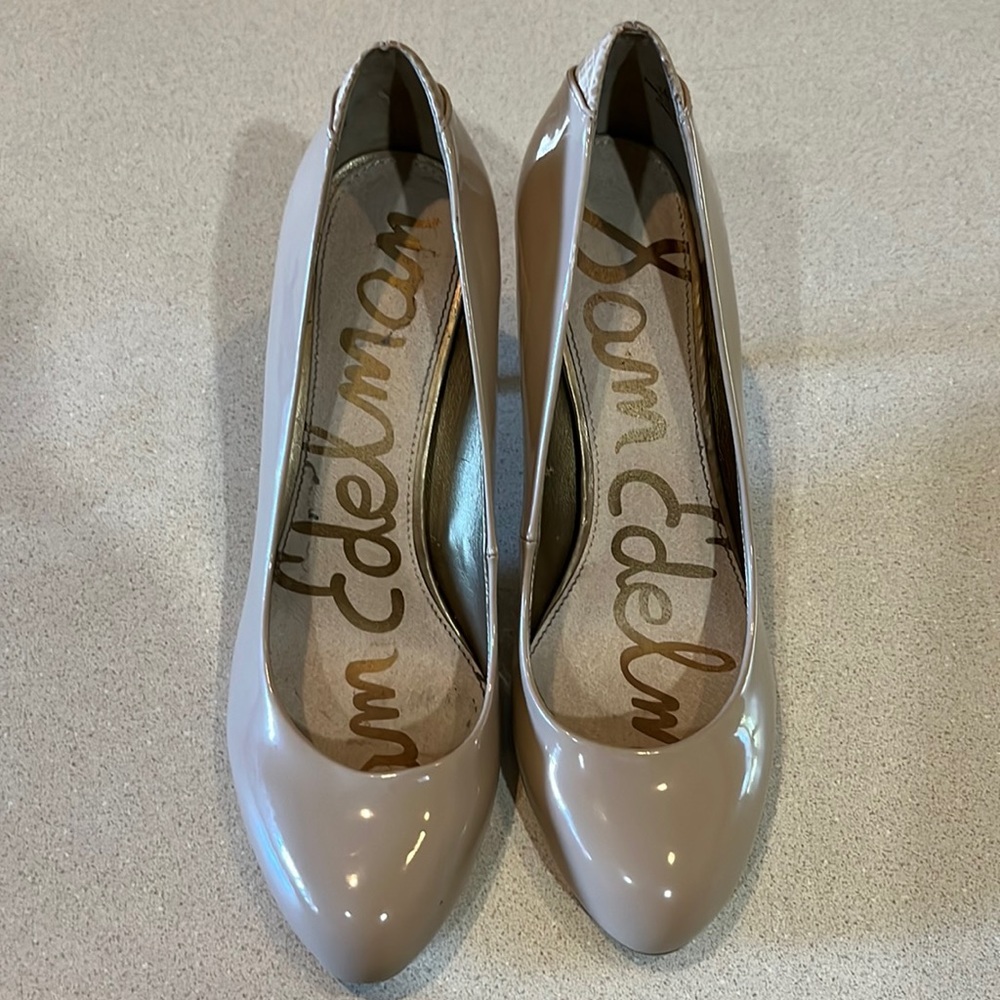 Sam Edelman Beige Patent Leather Pointed Toe Pumps